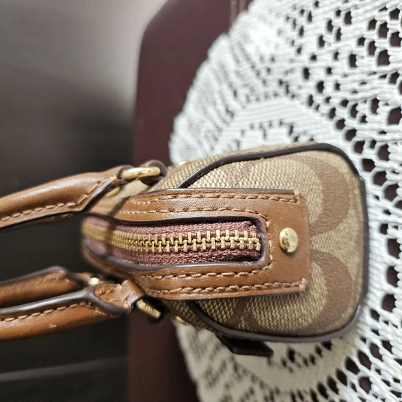 Coach Brown Bag Charm - Picture 4 of 8